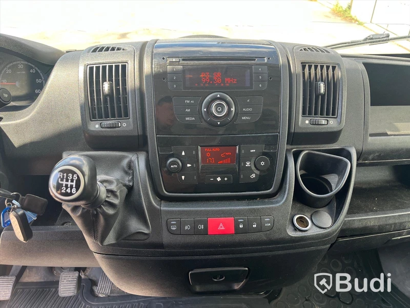 Lättlastbil Peugeot Boxer 3,0 HDi | Manuell | 177hk | 2012 -