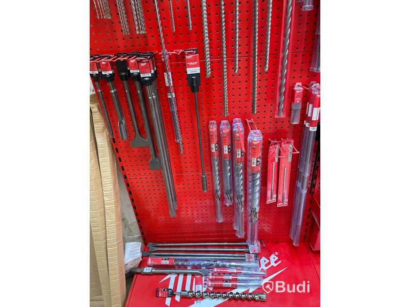 Parti med borrar, Milwaukee. Ord. pris: 49 409 kr exkl. moms