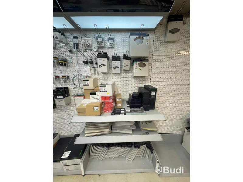 Parti med diverse klingor och tillbehör till FESTOOL. Ord. pris: 117 804 kr exkl. moms
