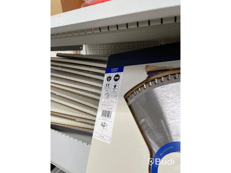 Parti med diverse klingor och tillbehör till FESTOOL. Ord. pris: 117 804 kr exkl. moms