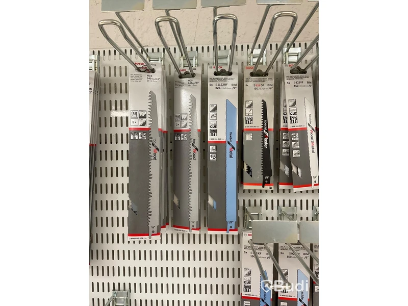 Parti med diverse sticksågsblad i olika storlekar bl.a. BOSCH. Ord. pris: 31 986 kr exkl. moms