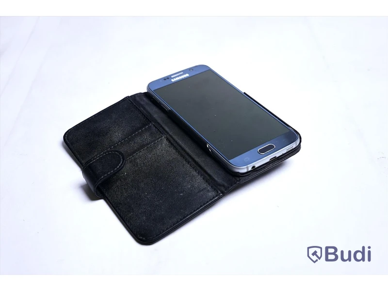 Samsung Galaxy 86 - 32 GB, osäker batterihälsa. Saknar laddare.