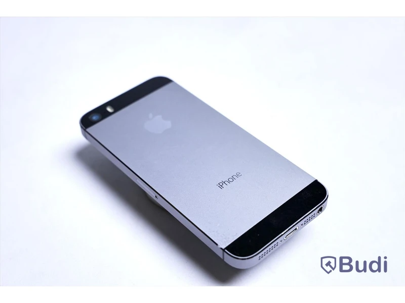 iPhone 5S - 32 GB, osäker batterihälsa. Saknar laddare.