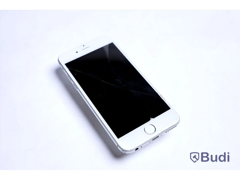 iPhone 6 - 64 GB, 51 procent batterihälsa. Saknar laddare. Sprucken skärm.