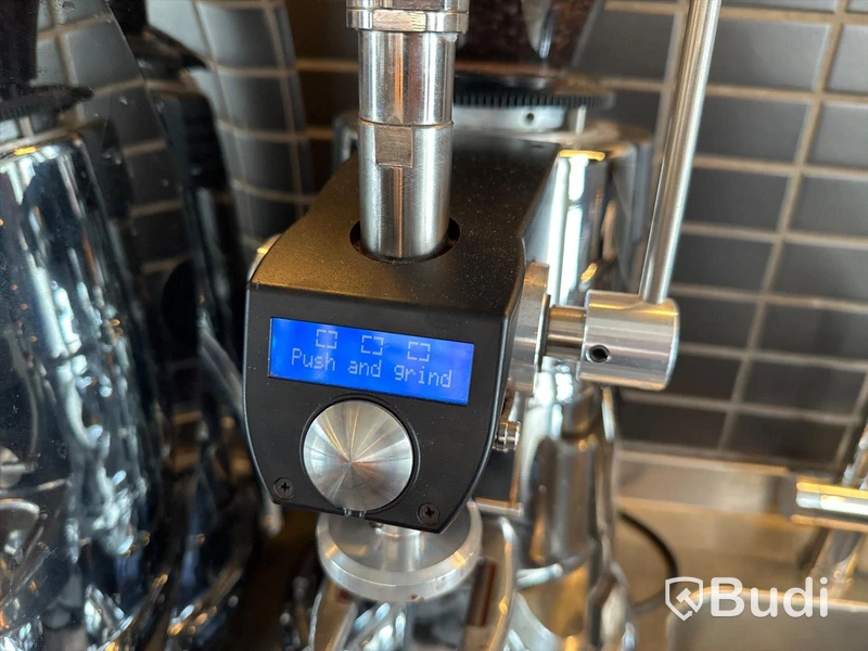 Kaffekvarn med digital display, macap, nypris 30.000 sek