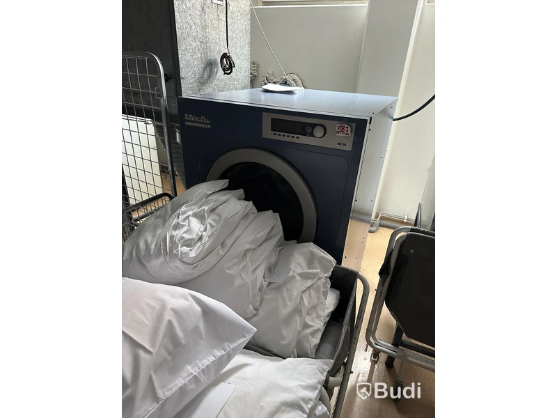 Miele PT 7401 EL torktumlare, 90x107x140cm