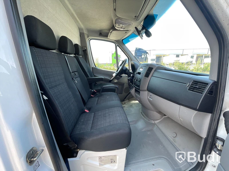 Lätt lastbil Mercedes-Benz Sprinter 319 BlueTEC | 2015