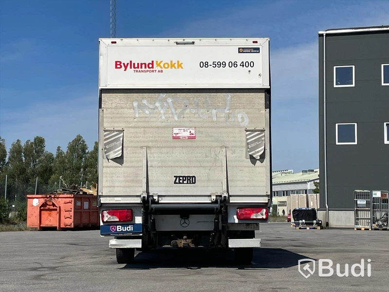 Lätt lastbil Mercedes-Benz Sprinter 319 BlueTEC | 2015