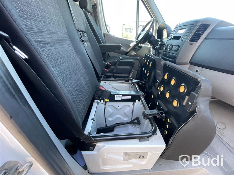 Lätt lastbil Mercedes-Benz Sprinter 319 BlueTEC | 2015