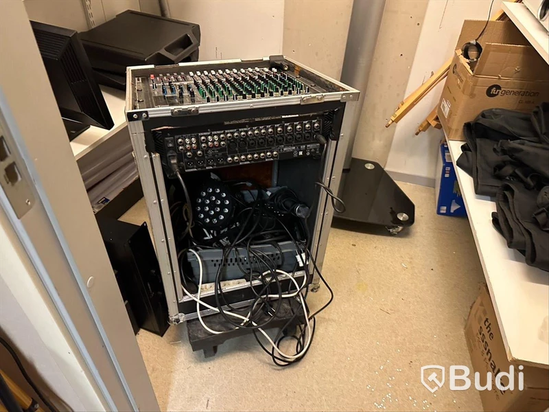 19-tumsrack med mixerbord Yamaha MGP16x