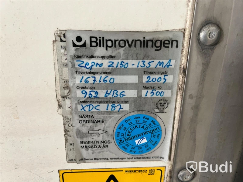 ÅTERTAGEN TILL YA Släp NÄRKO D4ZB11L61 | Bakgavellyft | 2005 ägs av körskola, så mycket bra skick för dess ålder