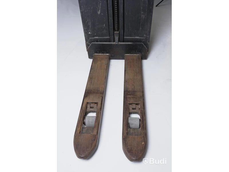 Truck - BT Staxio SWE080L