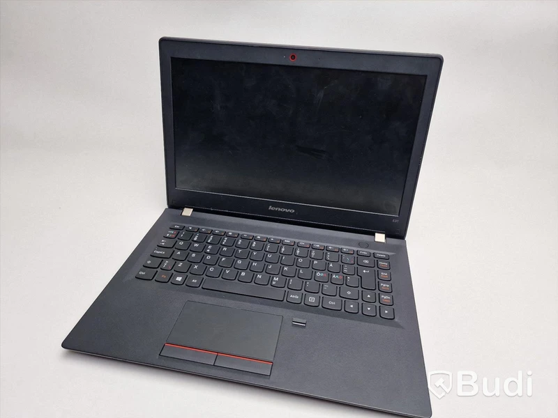 Lenovo E31-70 med laddare OBS! Trasig hörlursuttag och utan OS