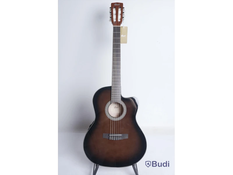 Nylonsträngad gitarr - Cort Jade E Nylon DBB. Nypris ca 2.600 kr