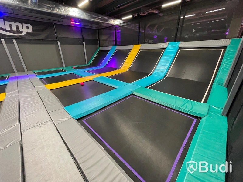 Dodge ball 16x12 m 192 kvm