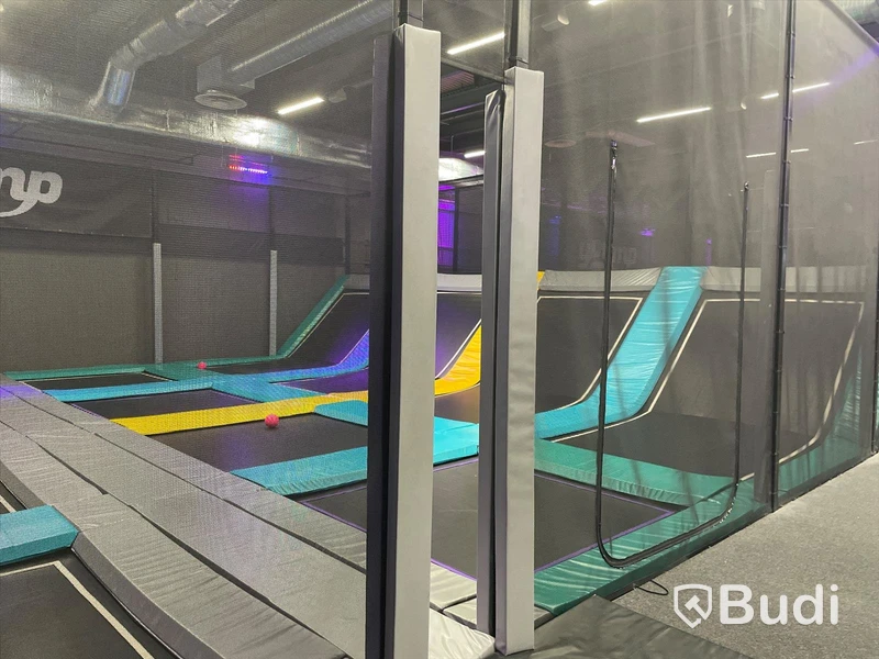 Dodge ball 16x12 m 192 kvm