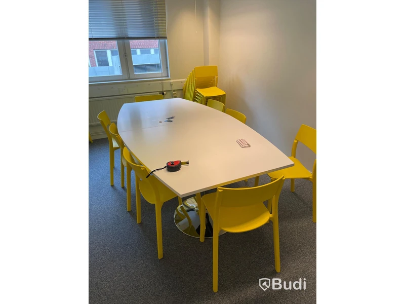 Matbord ink 18 stolar