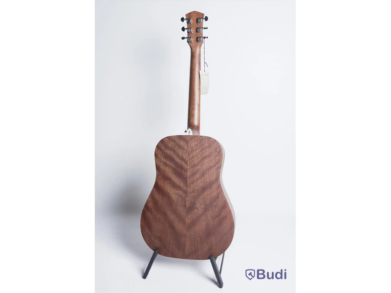 Akustisk gitarr - Parkwood S-Camper. Nypris ca 6000 kr. Ny.