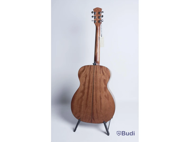 Akustisk gitarr - Parkwood S22M. Nypris ca 5500 kr. Ny.