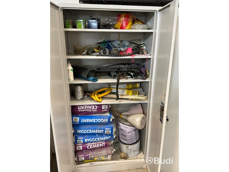 Diverse förbrukningmaterial ( se bilder)