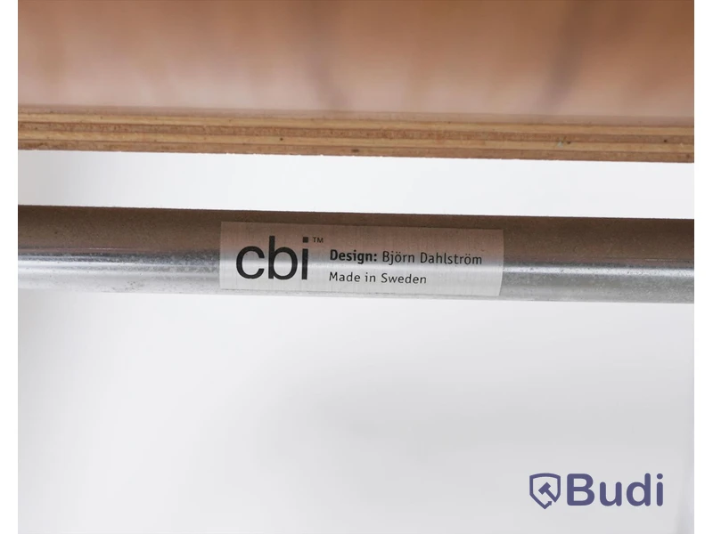 5st stolar - Björn Dahlström, CBI. OBS! En stol skadad, se bild.