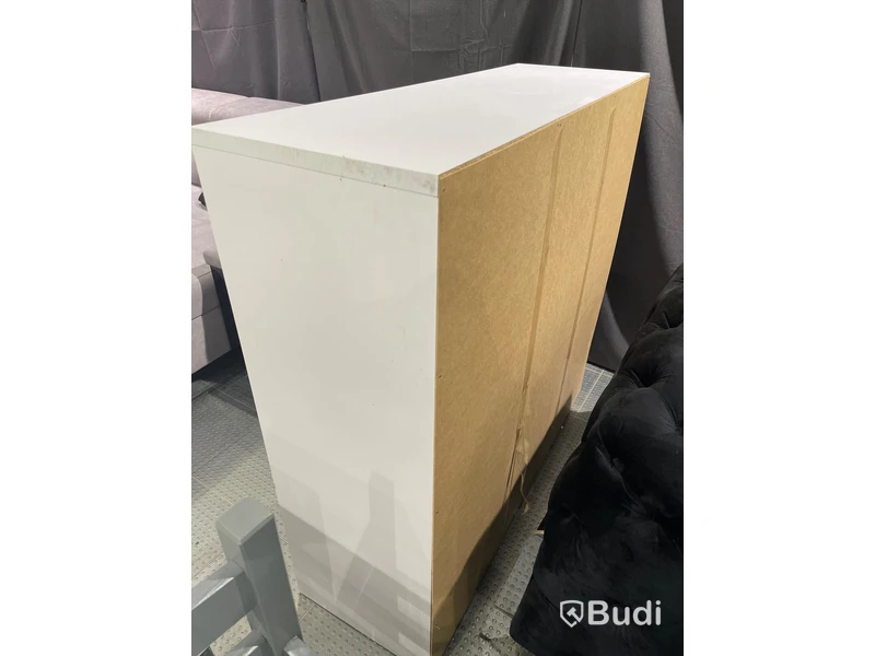 Bokhylla 114x38x111 cm