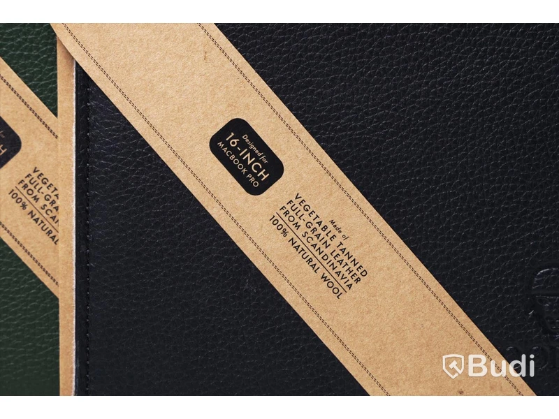 Skydd till Macbook 3st - Woolnut Leather Folio for Macbook 16". Ny, Obruten förpackning.