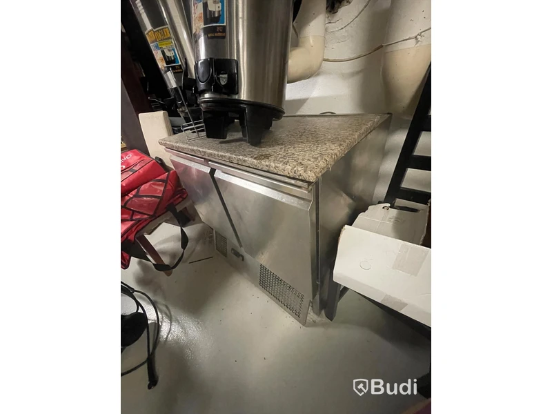 Pizzabänk 90x70x87 cm Obs! Osäker funktion