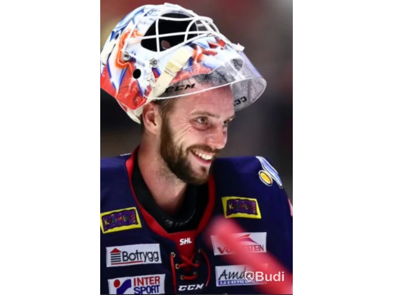 Jonas ”Monstret” Gustavsson - Ishockeyspelare