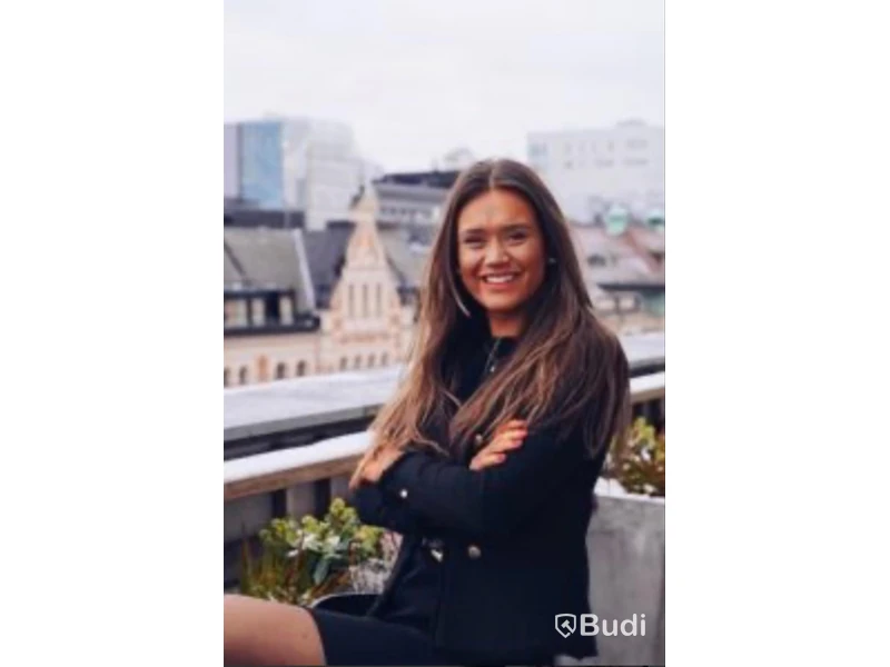 Sara Schumertl - Fotbollsspelare