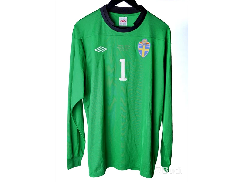Signerad Sverige-matchtröja - Andreas Isaksson