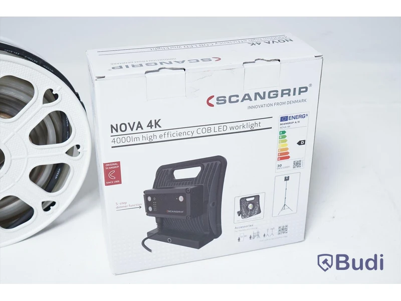 Arbetslampa och ljusslinga 10m - Scangrip nova 4k. Nypris cirka: 1700kr.