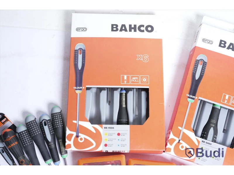 Diverse skruvmejslar samt 7st bitssatser - Bahco