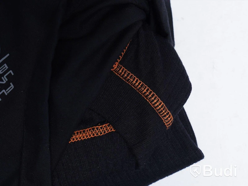 Underställ, 4st - L.Brador svart, 2st XL samt 2st XXL. Ny. Totalt värde ca: 1200 kr. OBS! orangea sömmar