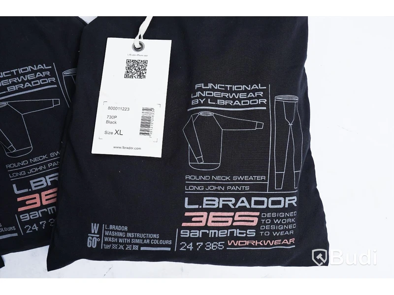 Underställ, 4st - L.Brador svart, 2st XL samt 2st XXL. Ny. Totalt värde ca: 1200 kr. OBS! orangea sömmar