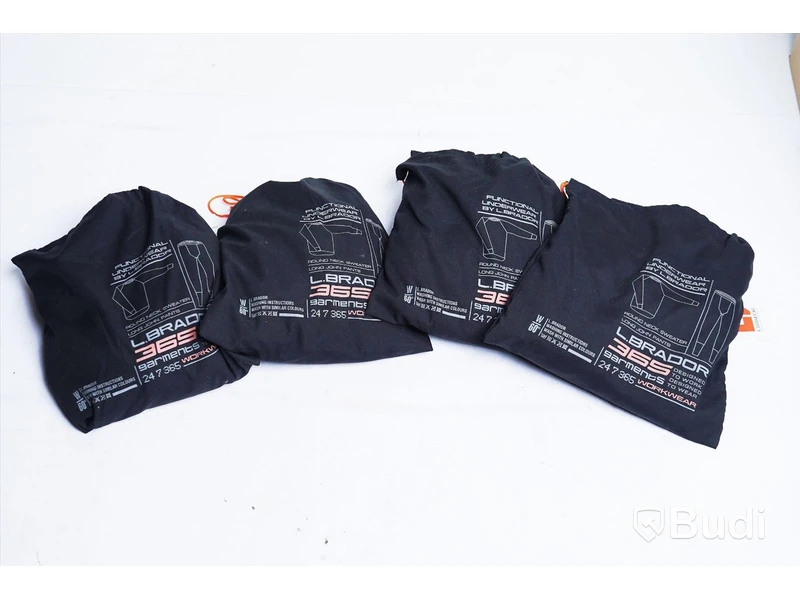 Underställ, 4st - L.Brador svart, 2st XL samt 2st XXL. Ny. Totalt värde ca: 1200 kr. OBS! orangea sömmar