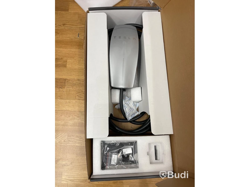 Tesla Wall connector 32A three phase laddbox