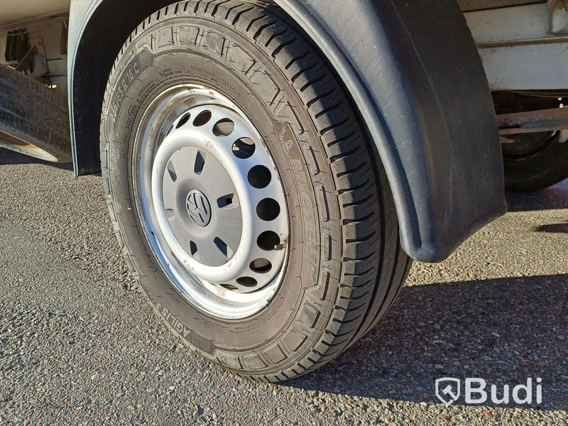Lätt lastbil Volkswagen Crafter 35 2.0 TDI - 2012 med Volymskåp