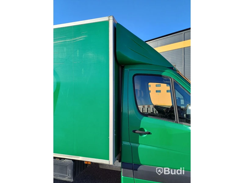 Lätt lastbil Volkswagen Crafter 35 2.0 TDI - 2012 med Volymskåp