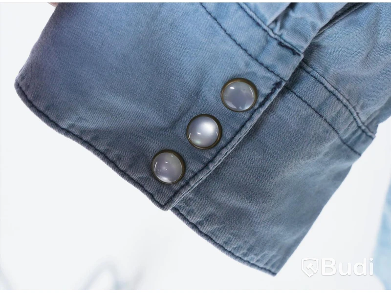 1 st NY Skjorta - One Teaspoon, stl S, ljus denimblå, 3/4 ärm, ord. pris ink. moms ca: 1099 kr