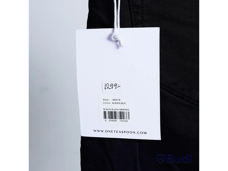 1 par NYA utsvängda jeans, dam - One Teaspoon, stl 29, svart stretchig denim, ord. pris ink. moms ca: 1299 kr