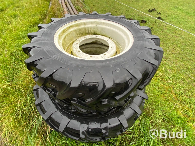 Hjul till traktor New Holland - 4 st