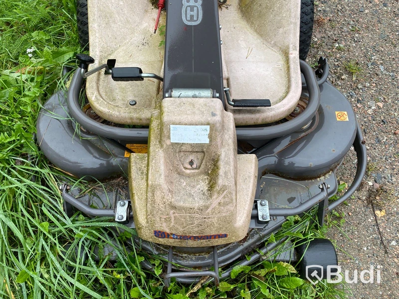 Åkgräsklippare Husqvarna Rider 155 (reparationsobjekt)