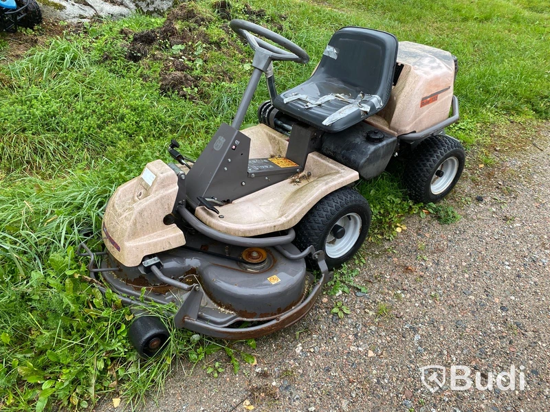Åkgräsklippare Husqvarna Rider 155 (reparationsobjekt)