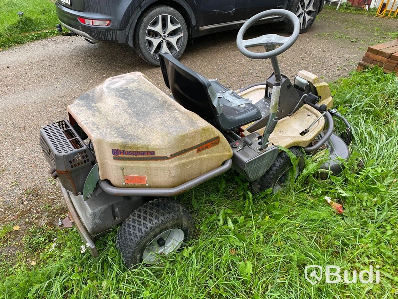 Åkgräsklippare Husqvarna Rider 155 (reparationsobjekt)