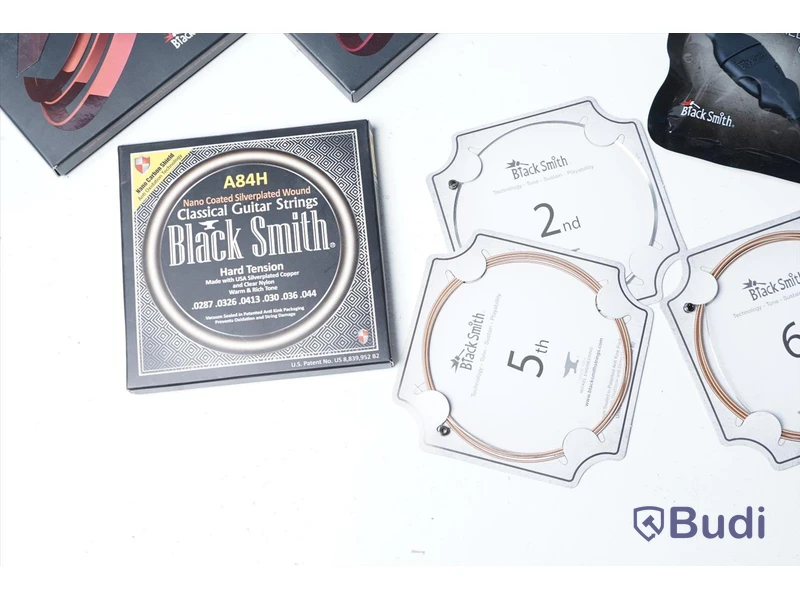 Diverse gitarrsträngar - Black Smith och ghs.
