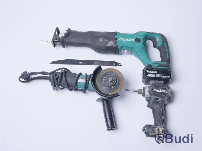 Makita Verktygspaket m 1 st Tigersåg m batteri, 1 st Vinkelslip samt 1 st Slagskruvdragare - se beskrivning nedan.