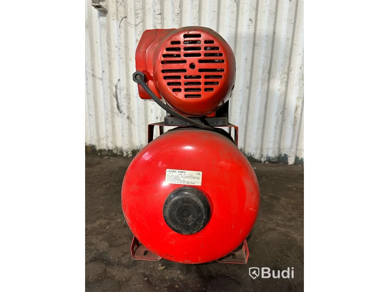 Hydrofor vattenpump Leander Pump, tank 24 L. Obs! Osäker funktion