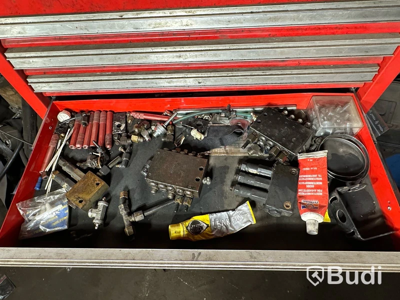Verktygskåp IDG tools inkl. innehåll