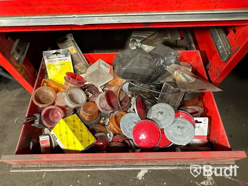 Verktygskåp IDG tools inkl. innehåll